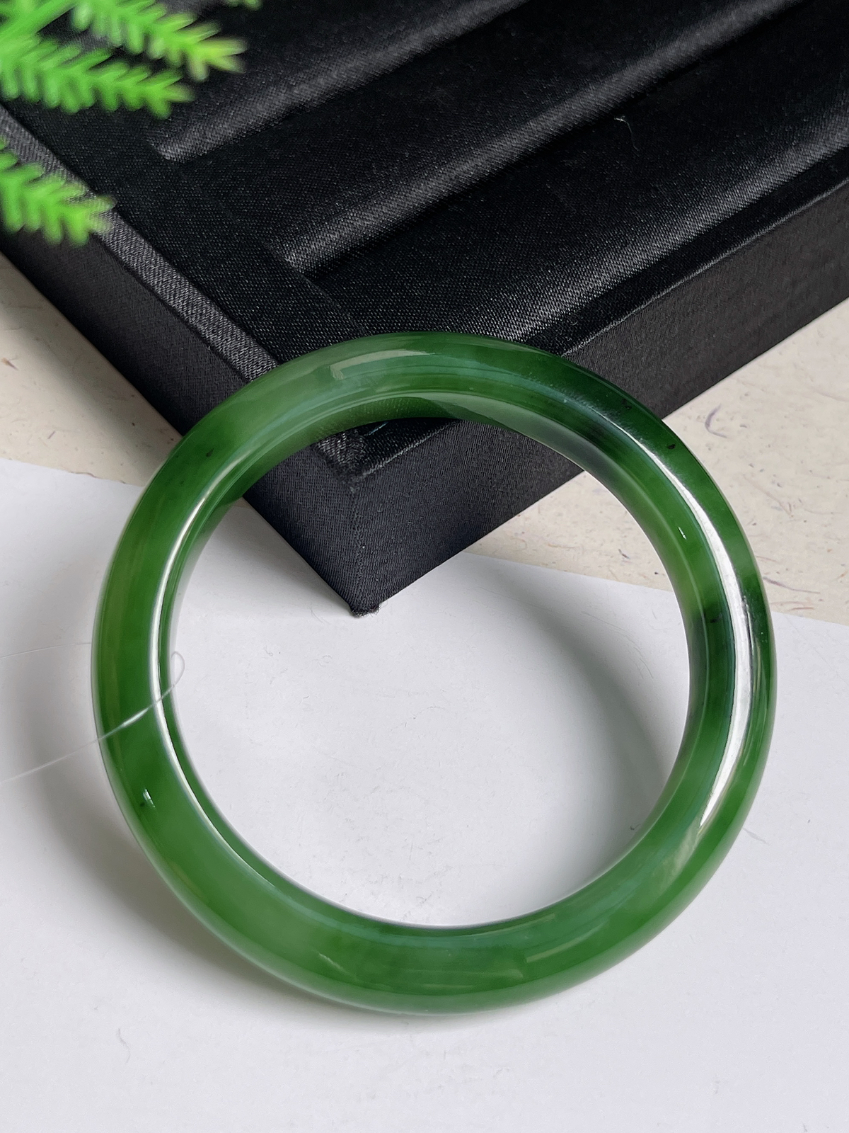 正圈56圈口，和田玉碧玉手镯