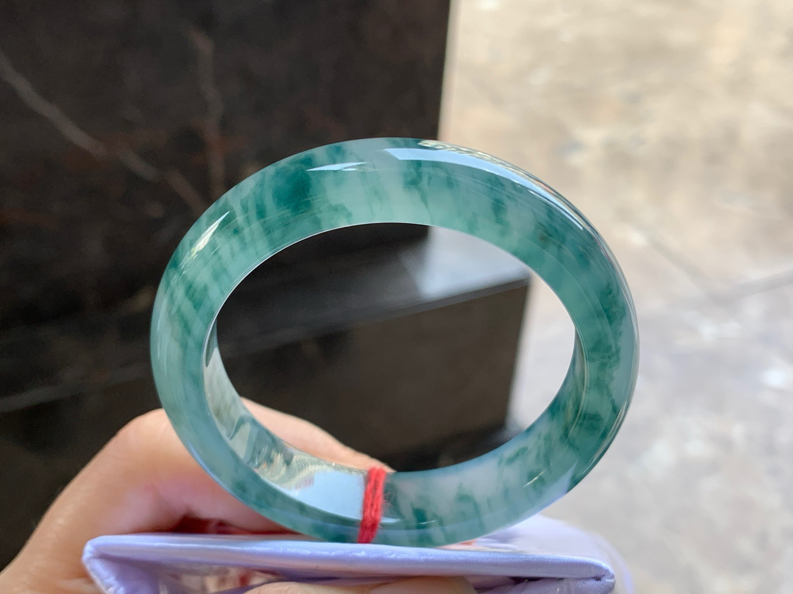 51-12.5-8.1

蓝花手镯^_^飘花浓郁