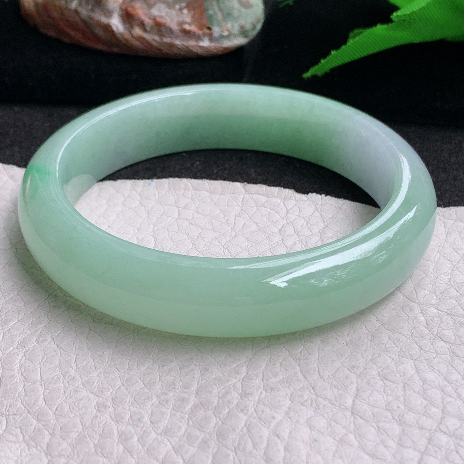 ee实拍57*13.5*8平安镯 缅甸翡翠a货手镯果绿女款正圈玉镯子