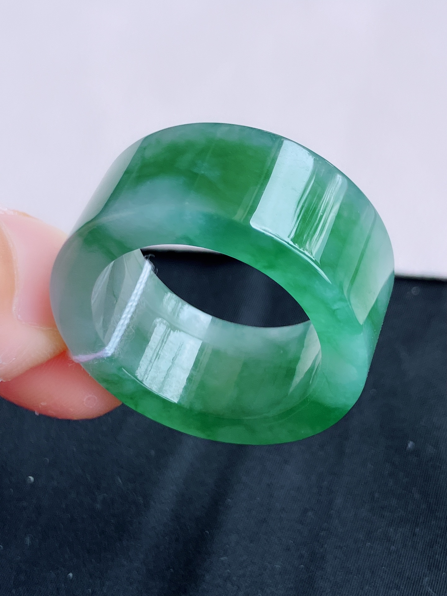 ️，冰飘花扳指，晶莹剔透，尺寸22/12.6/4.5，自然光实拍