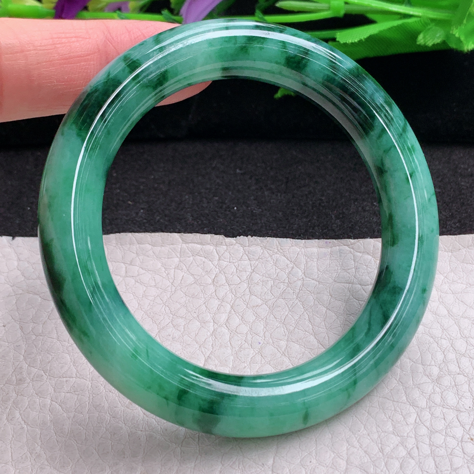 ss自然光54.6*10.8美人镯 缅甸翡翠a货手镯飘花女款圆条玉镯子