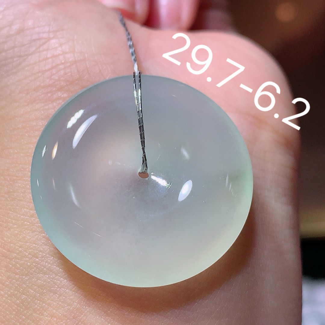 ️️高冰飘花平安扣挂件  形态讨喜 色艳 佩戴灵气十足..