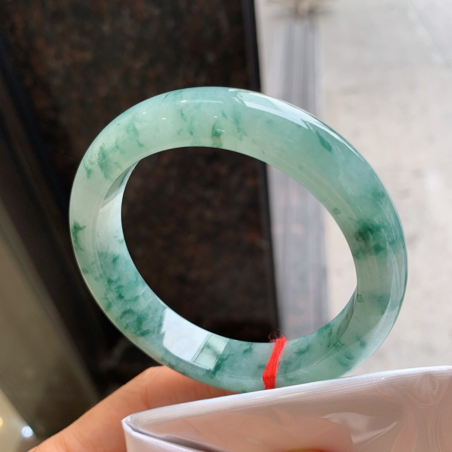 正圈飘花，无裂，尺寸：56/12.5/9.5，版型好