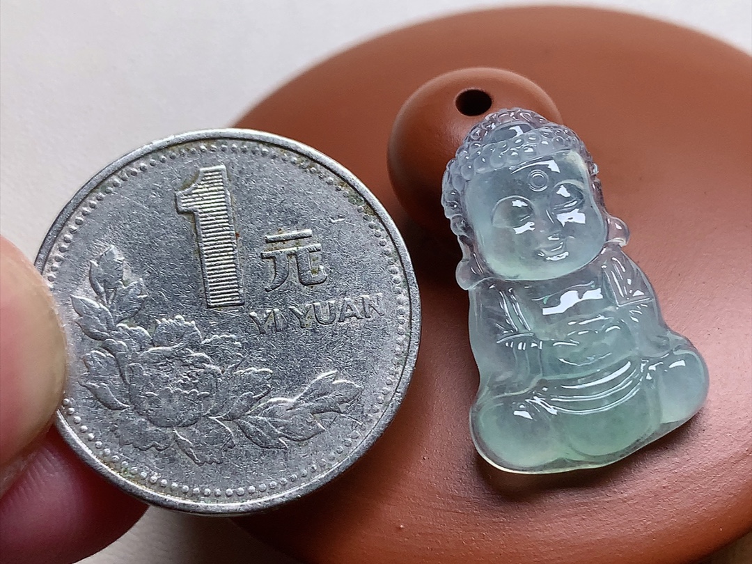 ️ 冰种底色宝宝佛，底色漂亮，可爱极了，无裂，尺寸23.7/15.7/4.7，超值