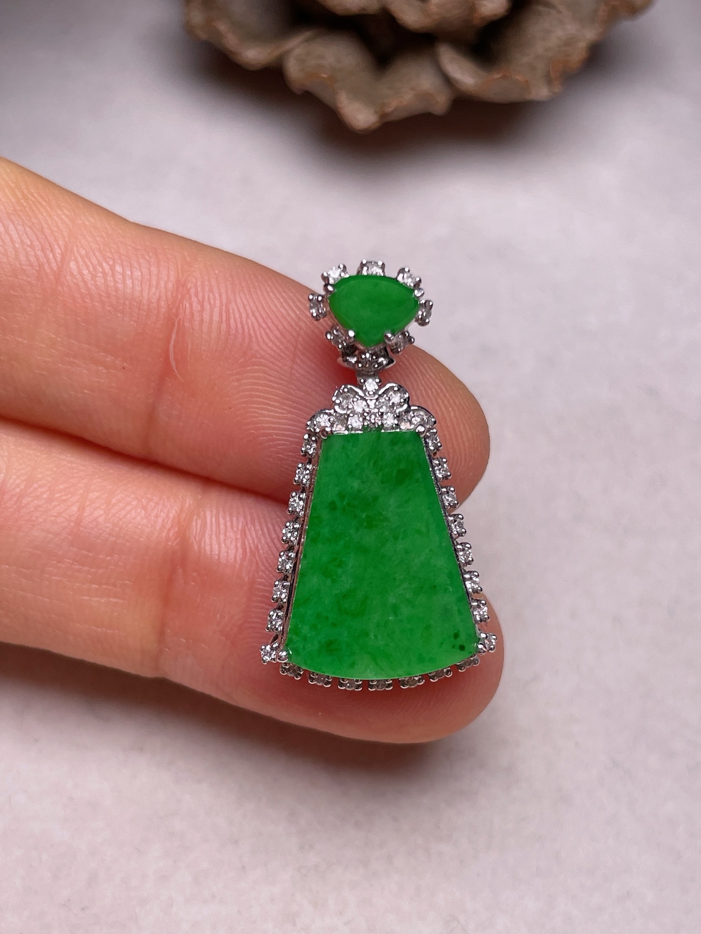 ️ 18k金镶无事牌，冰糯种满色，无裂，一手货源长27