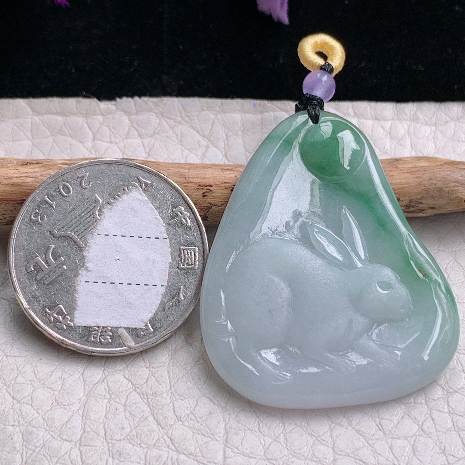 t实拍39.2*31.2*4.2缅甸翡翠A货精雕双彩兔子 生肖兔玉吊坠 玉挂件