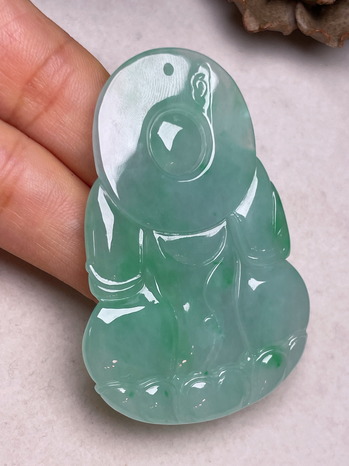 ️  观音，冰糯种满色，无裂，尺寸57.8/38.8/5.5