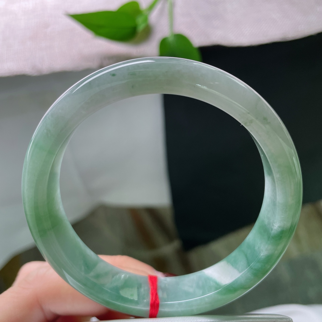 59.5/12.9/7.7，飘花正圈，海草一般摇曳生姿，不失典雅，无裂，ss52429a