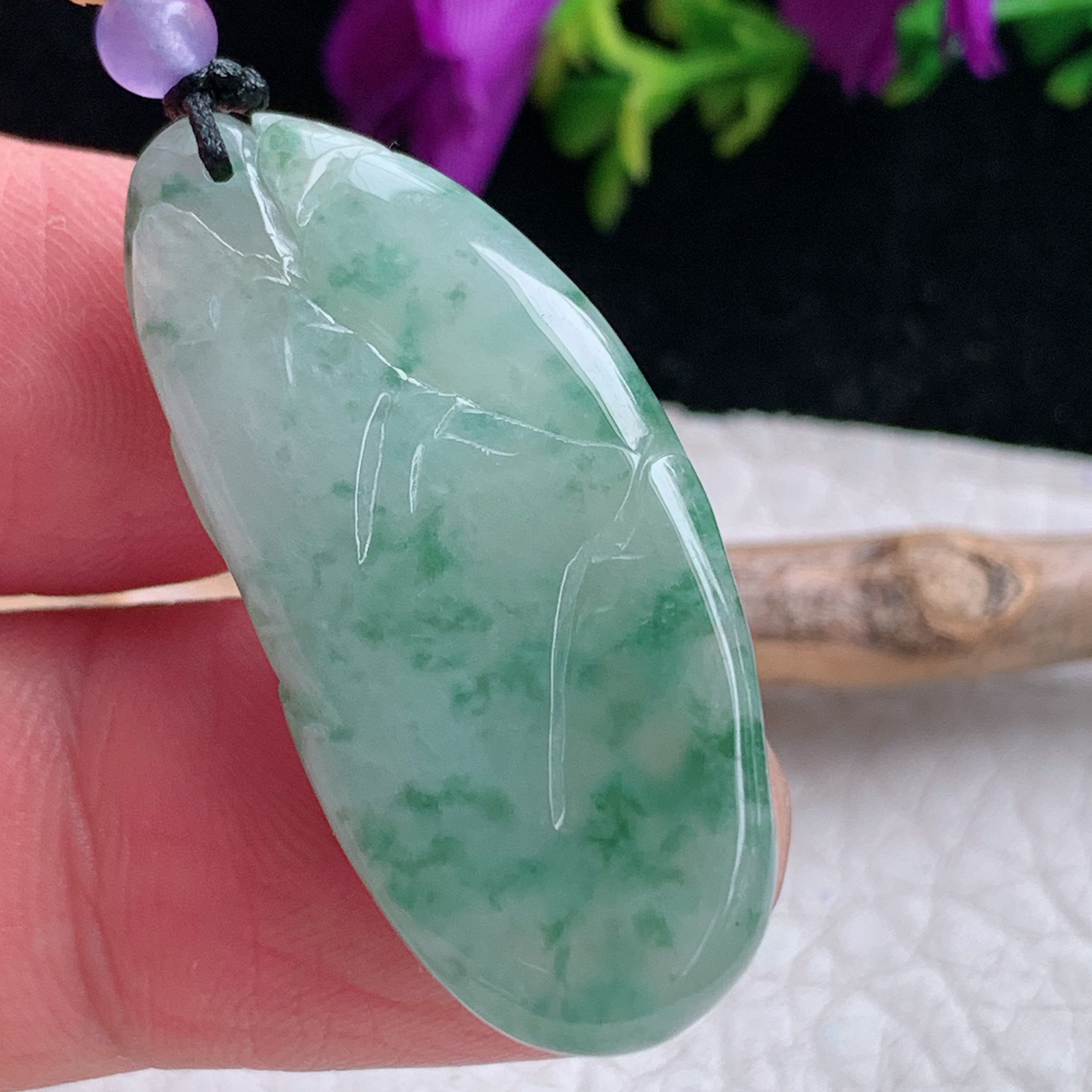 t实拍37.5*17*9.2缅甸翡翠A货精雕冰飘花上山虎 生肖虎玉吊坠 玉挂件