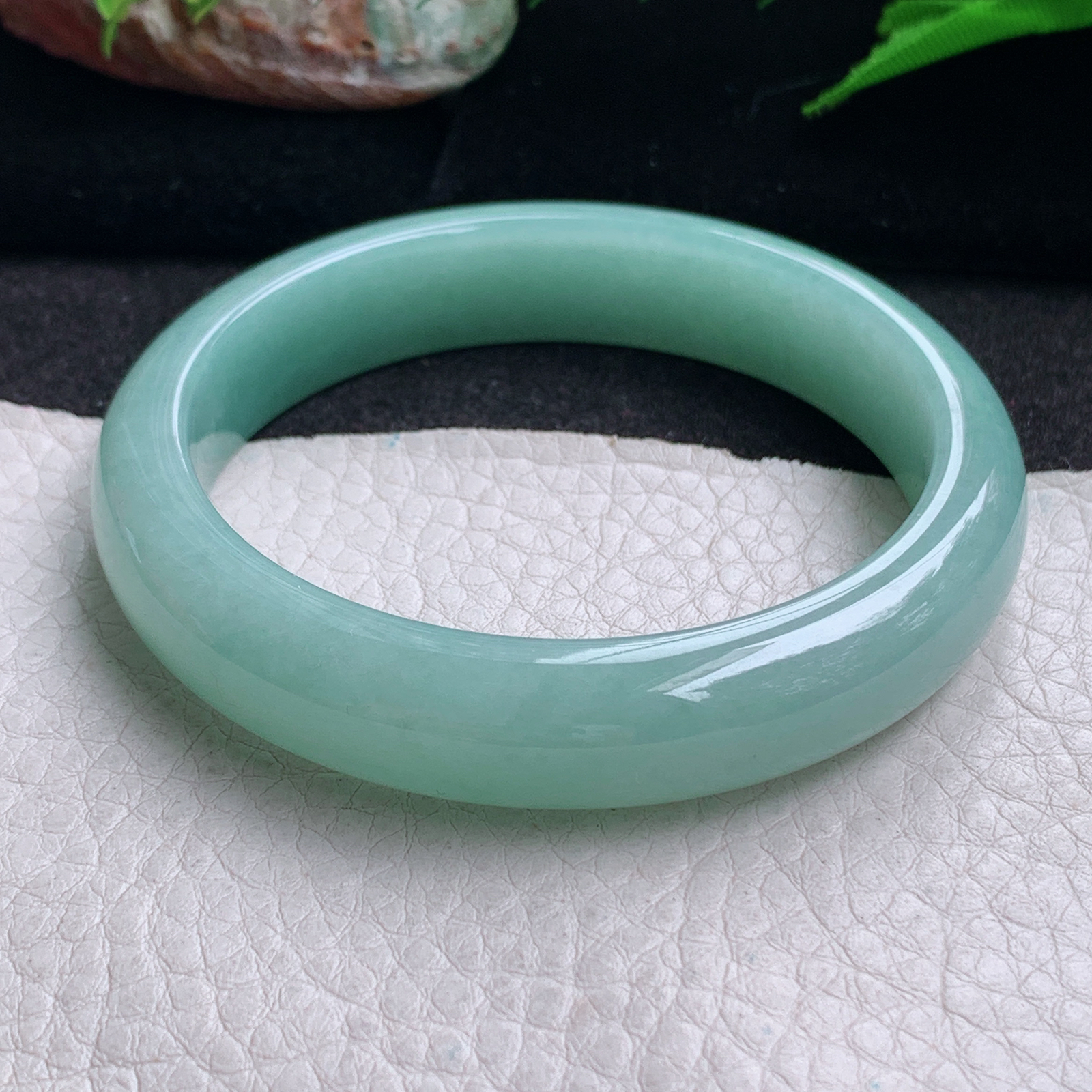 js实拍56*12.3*8平安镯 缅甸翡翠a货手镯水润满绿正圈玉镯子