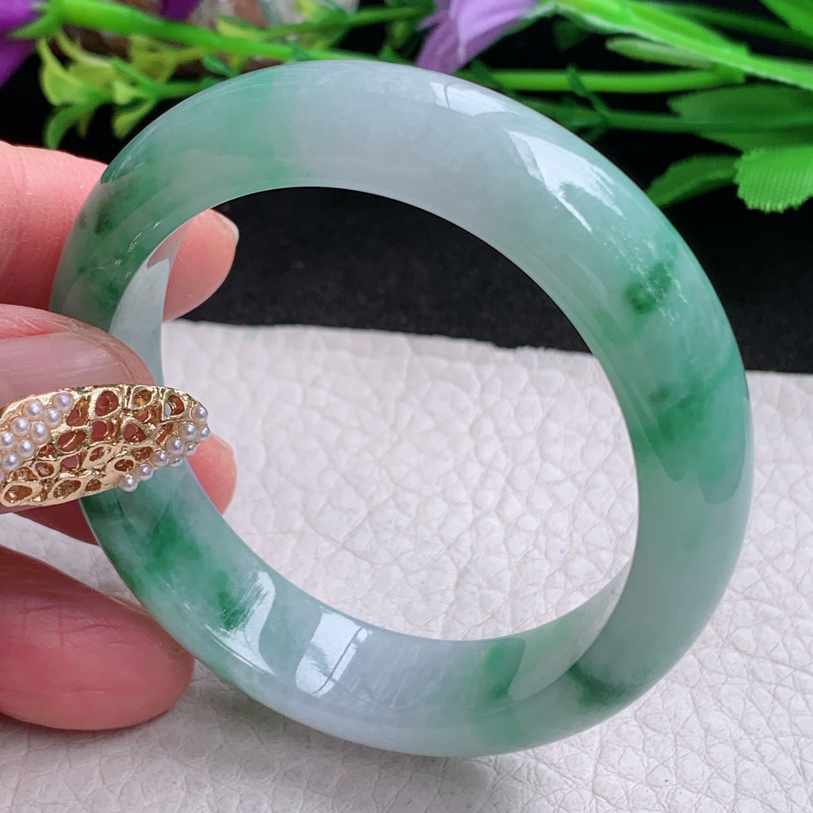 nr小圈口52.5*46.3*12.5*7 .5贵妃镯 缅甸翡翠a货手镯飘绿花秀气蛋形玉镯子