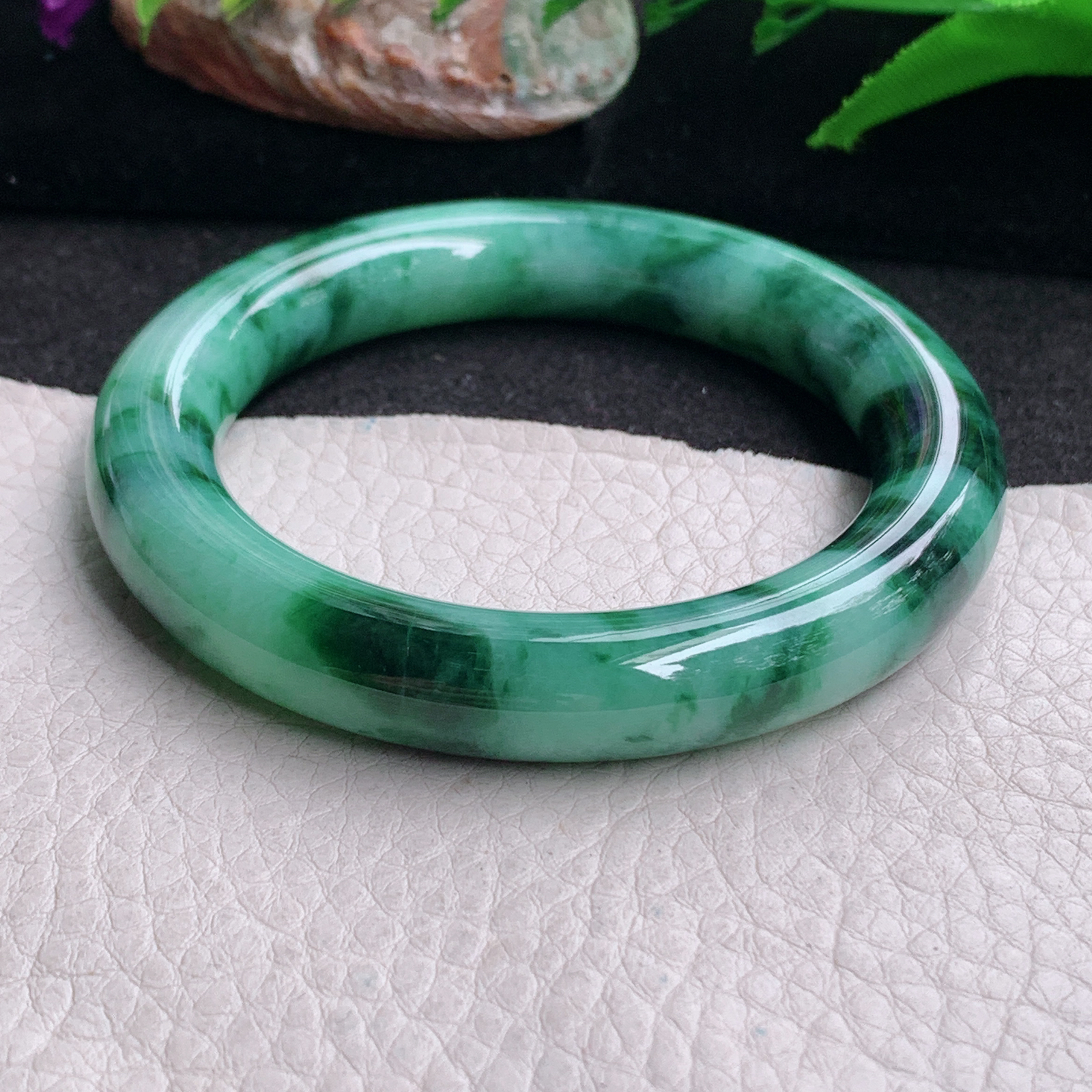 ss自然光54.6*10.8美人镯 缅甸翡翠a货手镯飘花女款圆条玉镯子