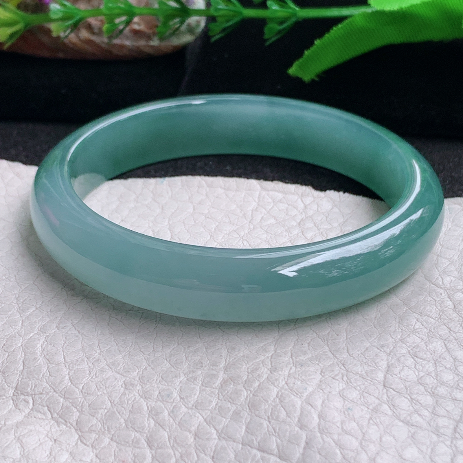 yh实拍57*11.8*7平安镯 天然翡翠a货手镯冰蓝正圈玉镯子