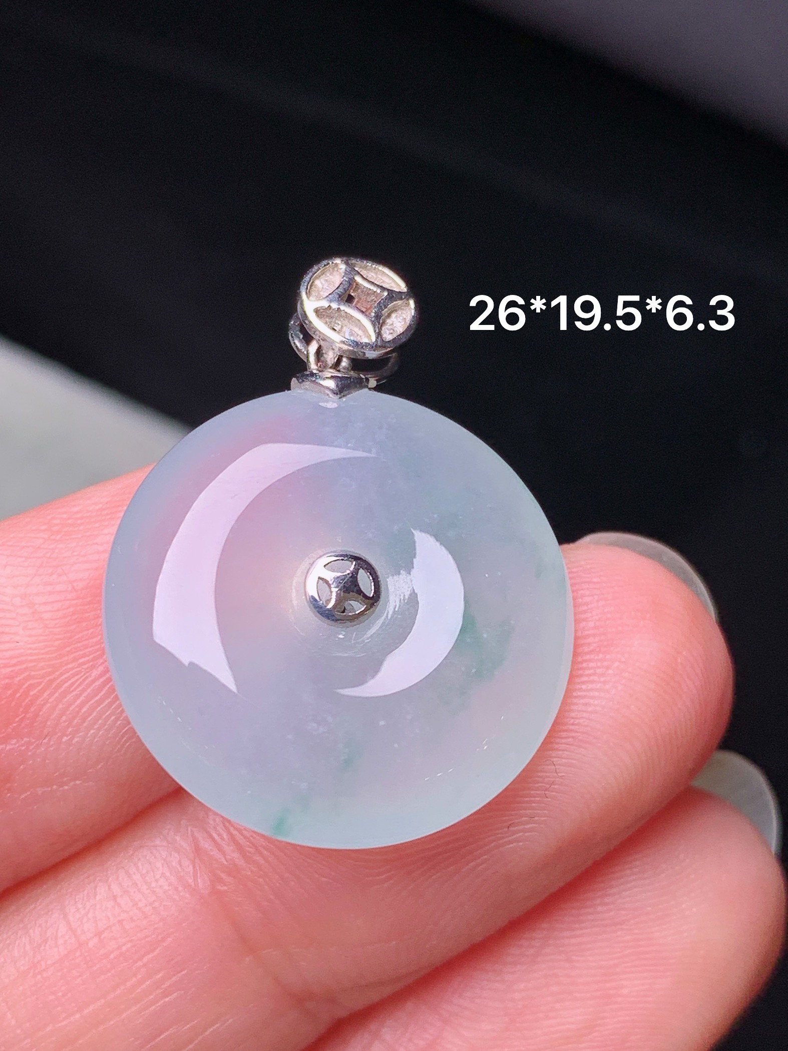 8k金镶嵌冰种平安扣吊坠 玉质细腻 色泽艳丽清新 水润亮眼 整体尺寸26*19.5*6.3m1