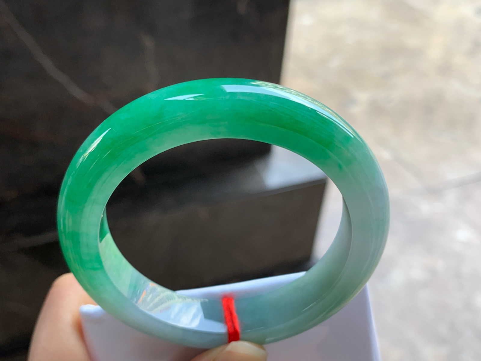 53.5-12.2-9.1

阳绿色手镯^_^颜色鲜艳