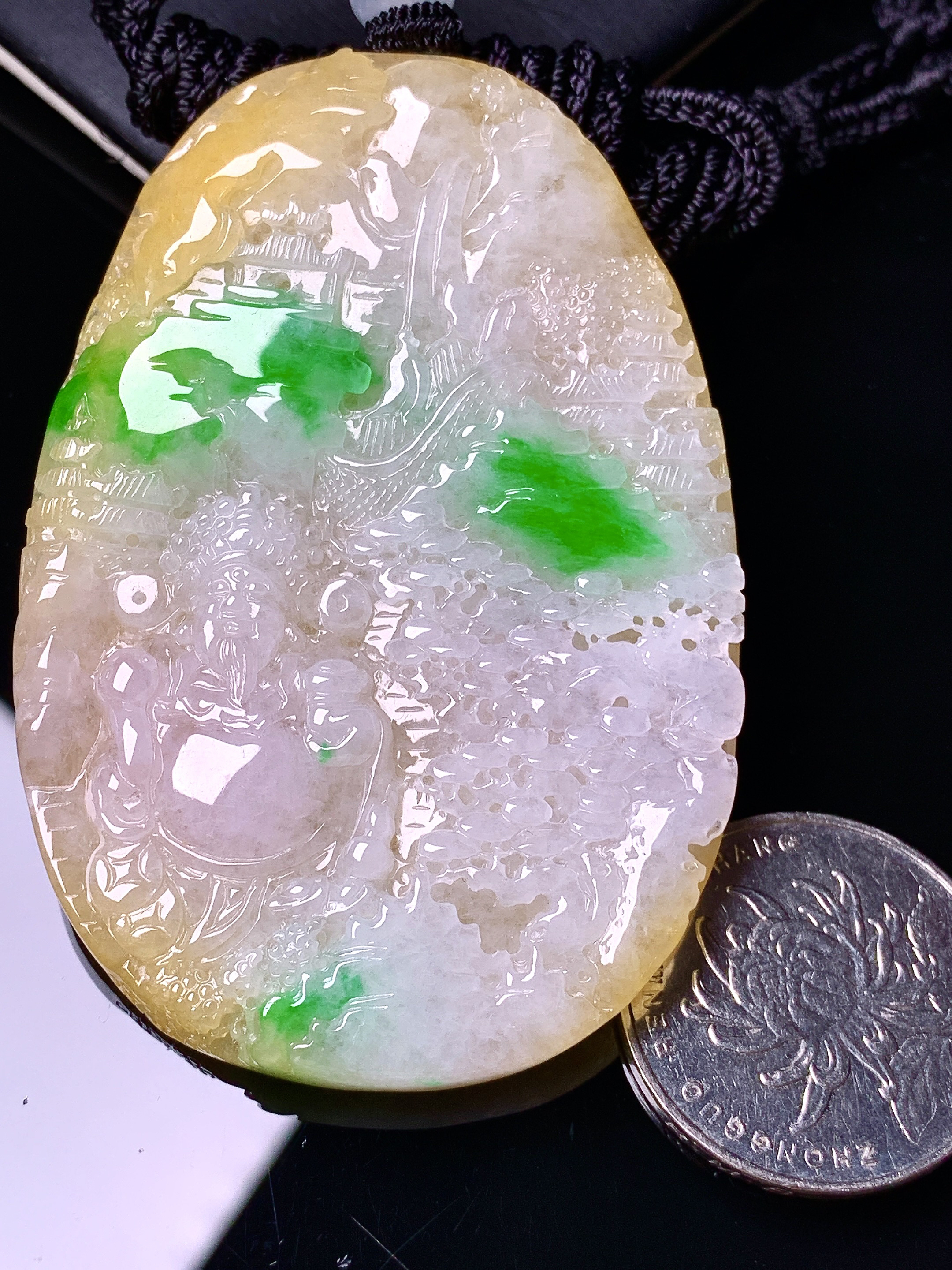 飘绿黄翡山水财神吊坠 玉质细腻 色泽艳丽清新 水润亮眼 整体尺寸73.3*51.8*11.5w1