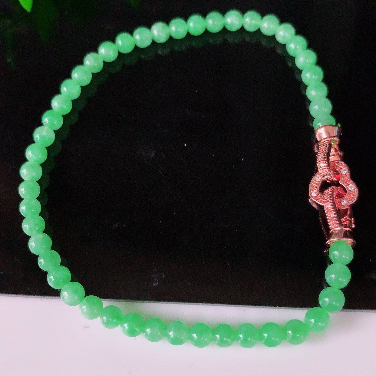 自然光实拍，冰润满绿翡翠手串手链，种老水足，冰清玉润  颜色漂亮  #003.1取一尺寸3.9