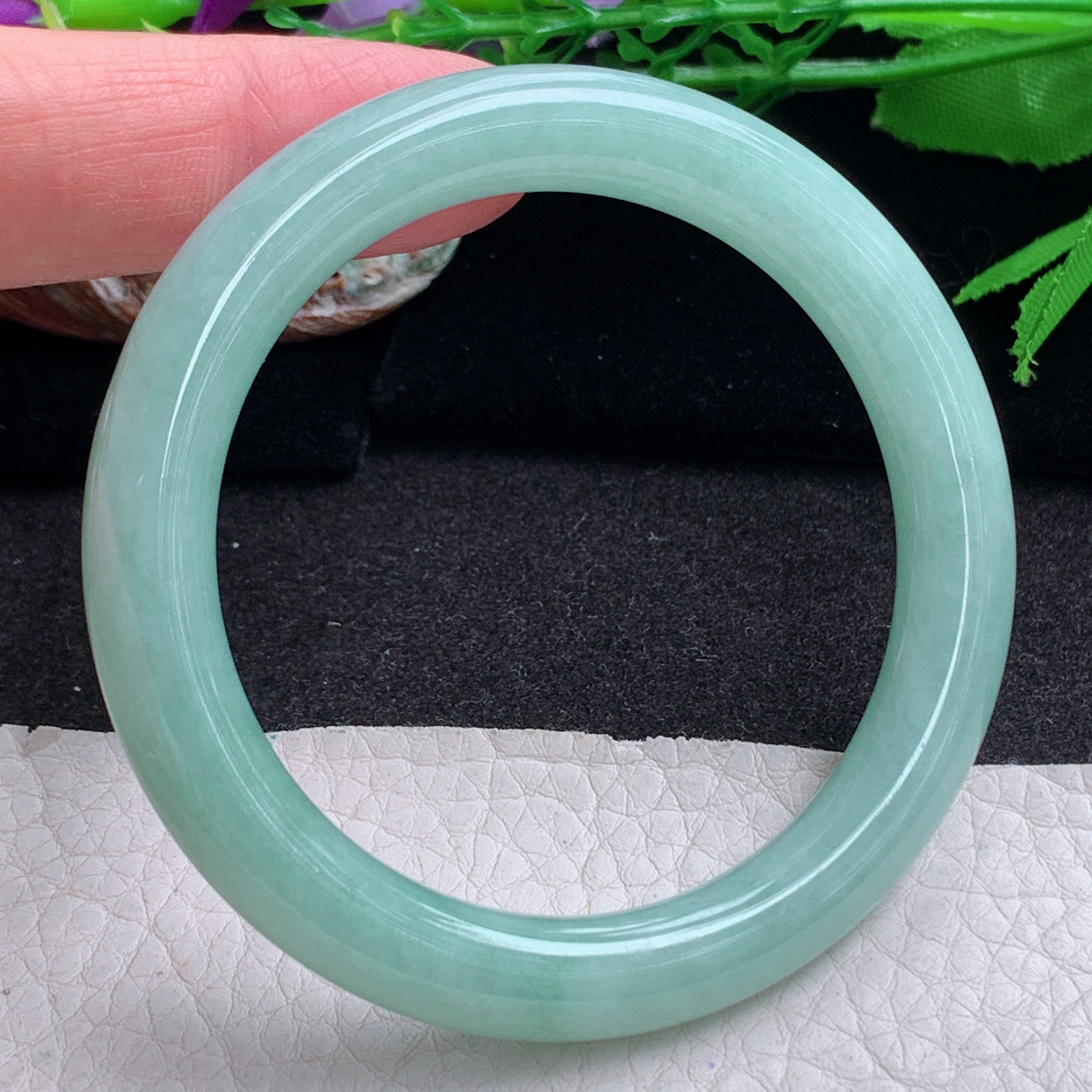 n小圈口52*8.8美人镯 缅甸翡翠a货手镯甜绿秀气圆条叮当镯