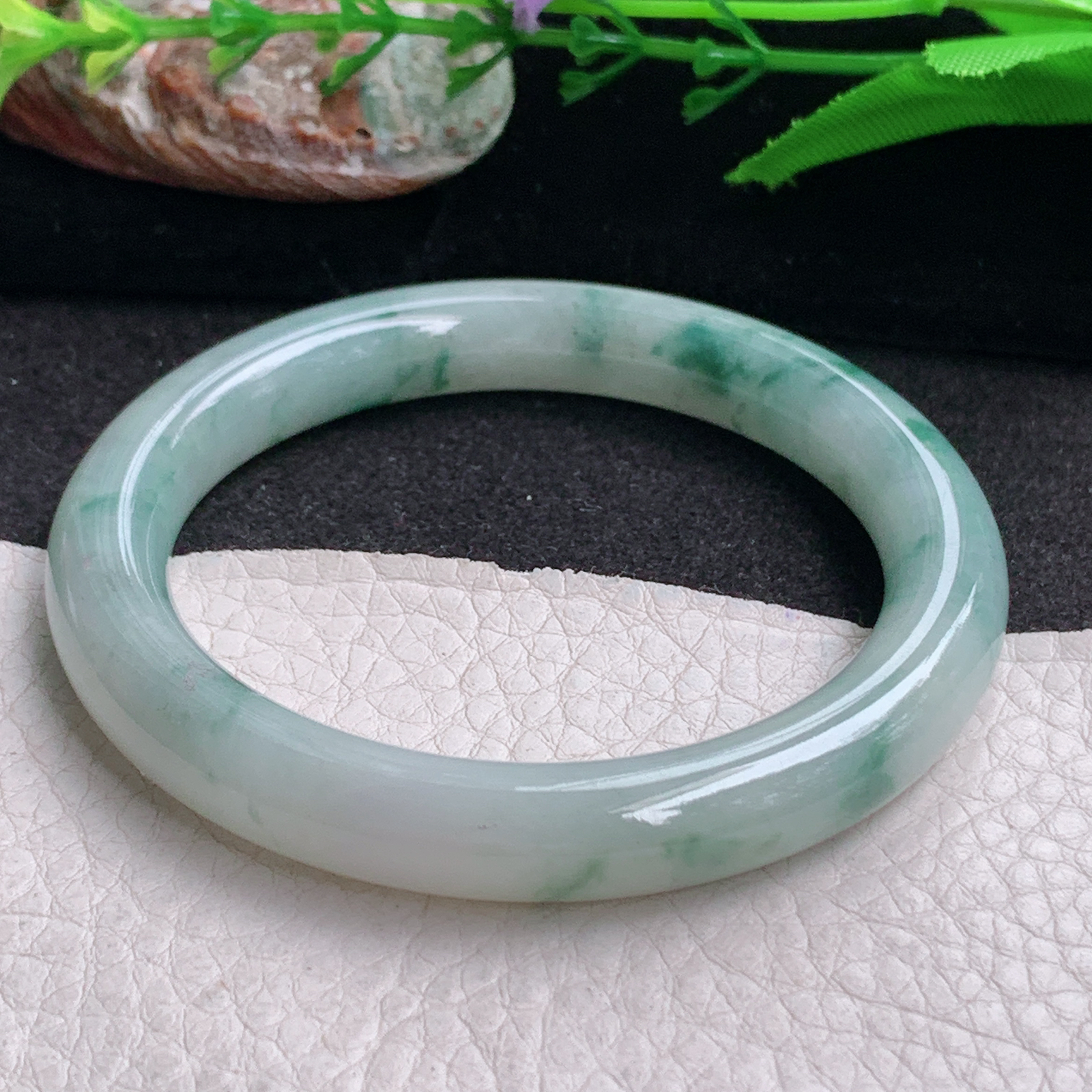 xx自然光54*9.2美人镯 缅甸翡翠a货手镯飘花女款圆条玉镯子