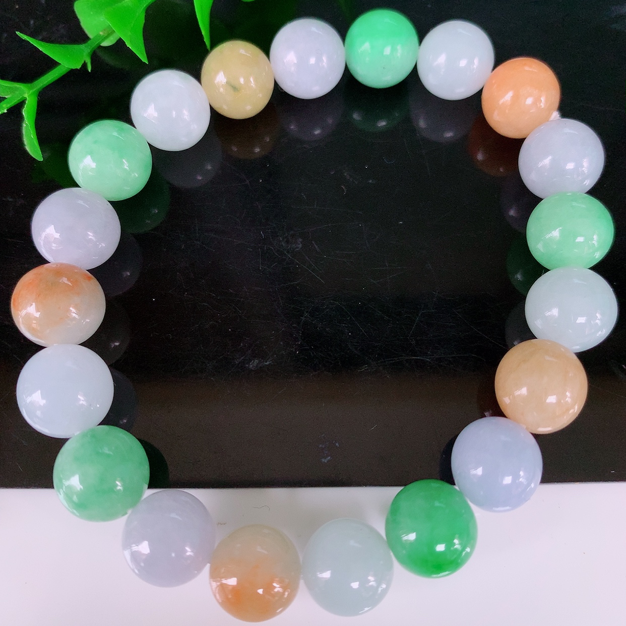 自然光实拍，特色冰润多宝翡翠手链，多彩翡翠手串，颜色丰富，料子细腻，高档大气，自戴送礼佳品！#087