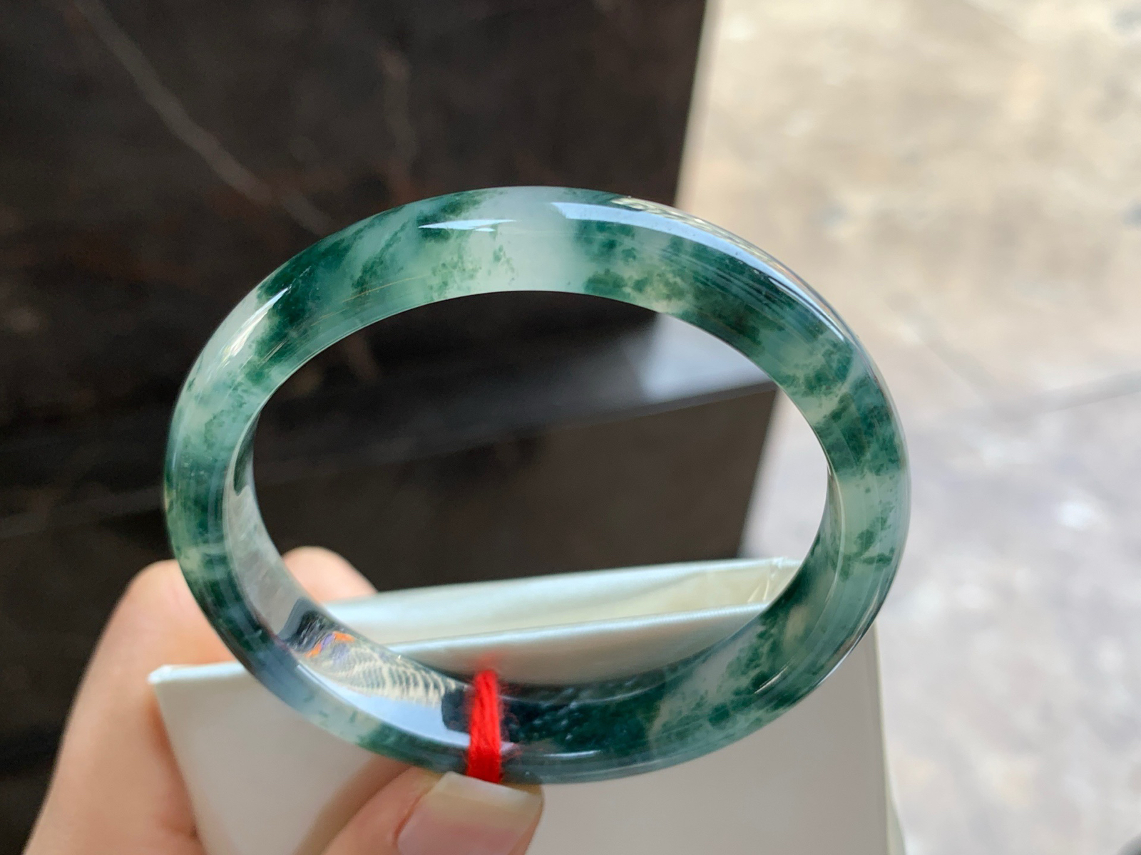 53.5-11.5-6.9

飘花贵妃手镯^_^飘花浓郁 正圈51可以带