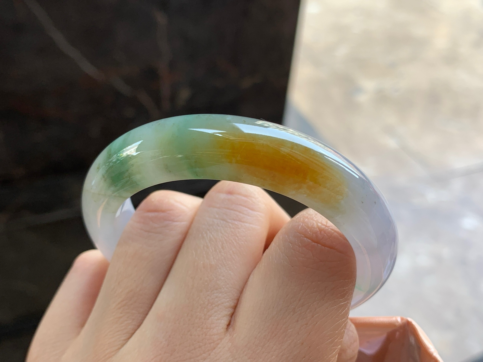 53-12.6-8.4

黄加绿手镯^_^起光 鲜艳