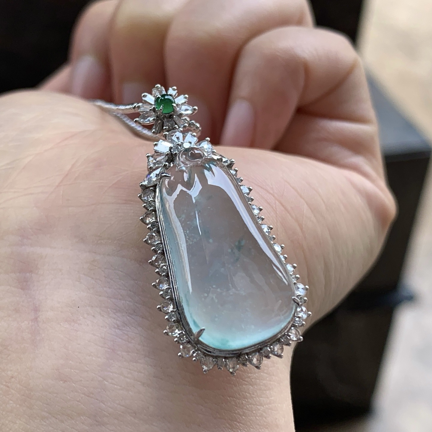 金钻镶嵌冰种福瓜^_^透亮