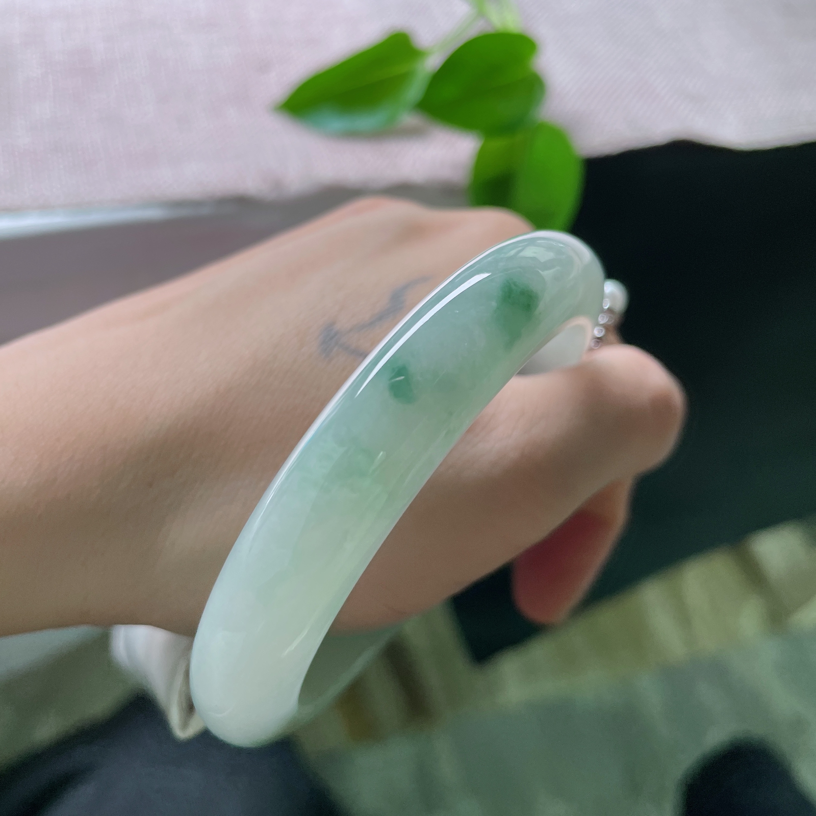 58.3/11.9/8.8飘花正圈，水头好，种老，一缕花，一幅画，一世界ss48060a