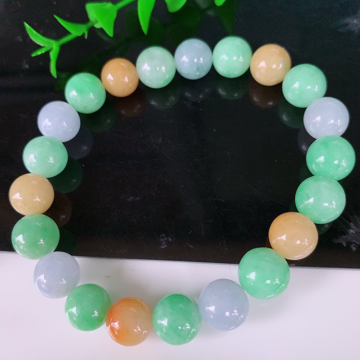 自然光实拍，特色冰润多宝翡翠手链，多彩翡翠手串，颜色丰富，料子细腻，高档大气，自戴送礼佳品！#003.1取一尺寸9.5mm