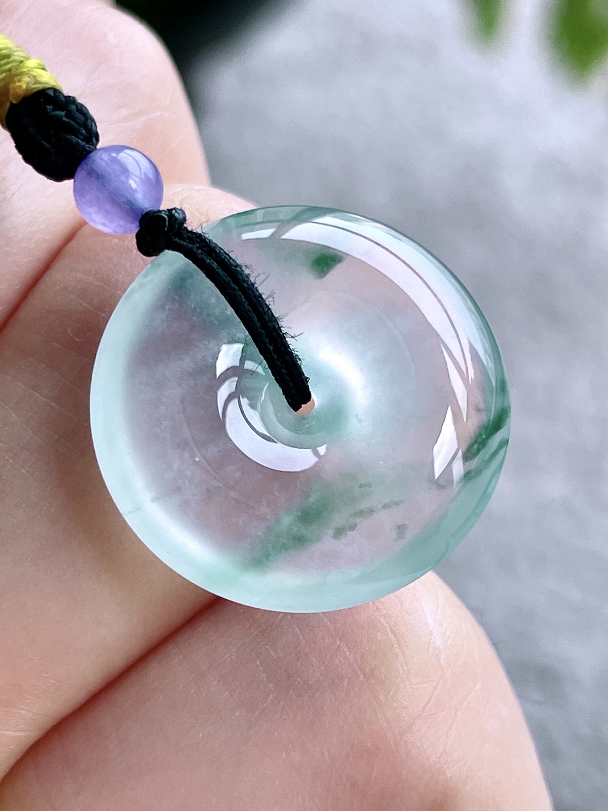 【裸石】高冰飘花平安扣吊坠
【说明】缅料 性价比高  
【尺寸】20.2-6..