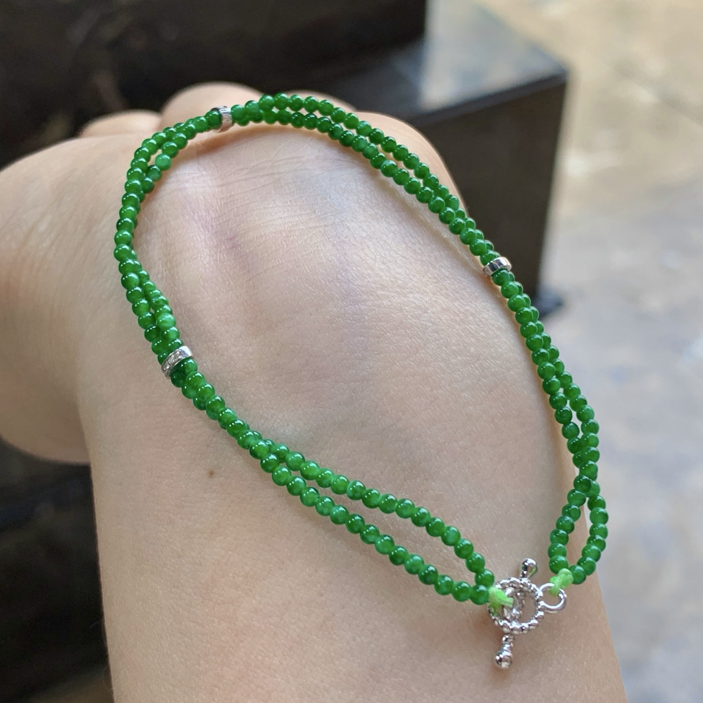 绿色手串^_^鲜艳 颜色好看