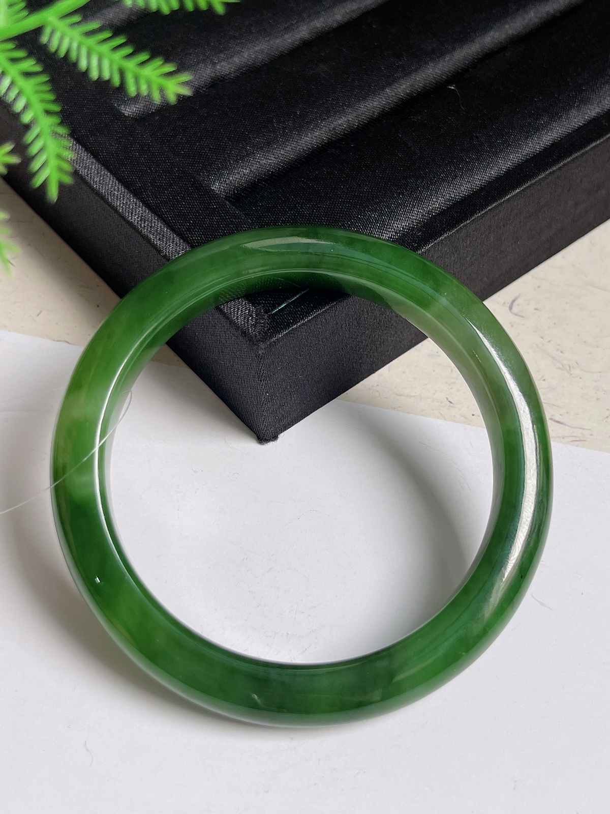 正圈57.6圈口，和田玉碧玉手镯