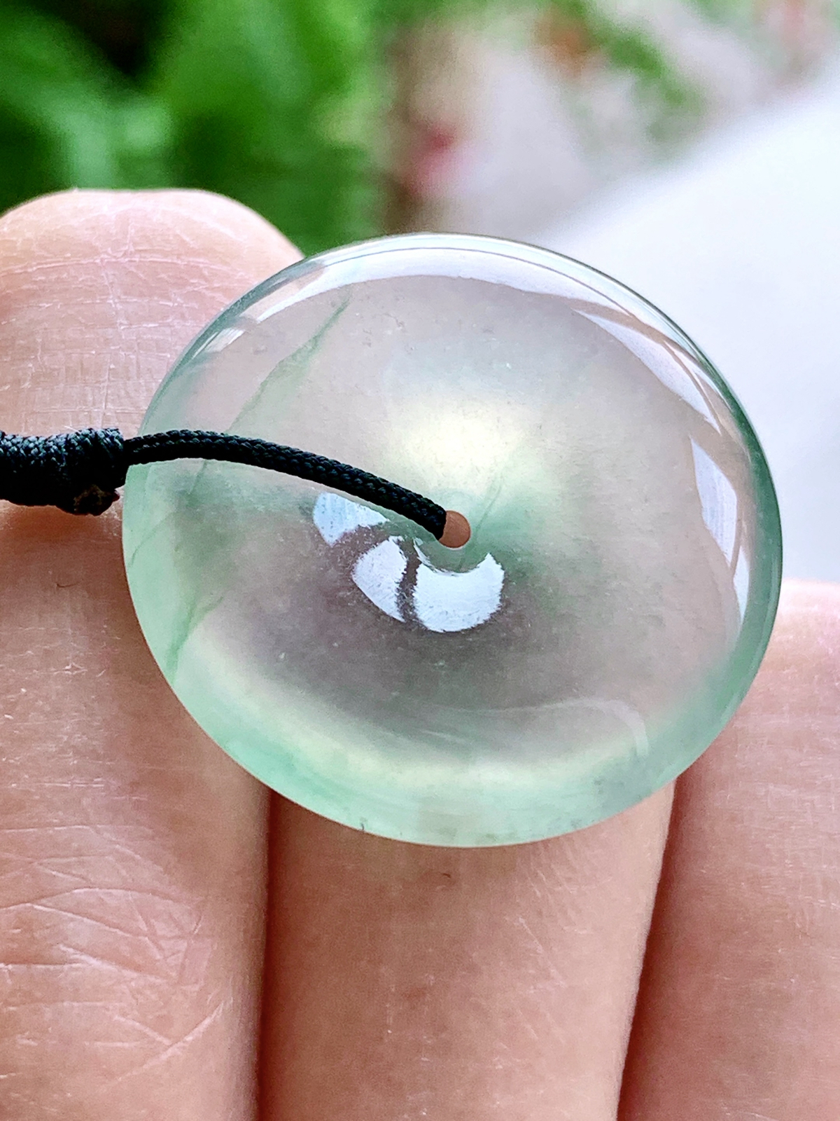 【裸石】🫧高冰飘花平安扣吊坠
【说明】缅料 性价比高  
【尺寸】24-5.2..