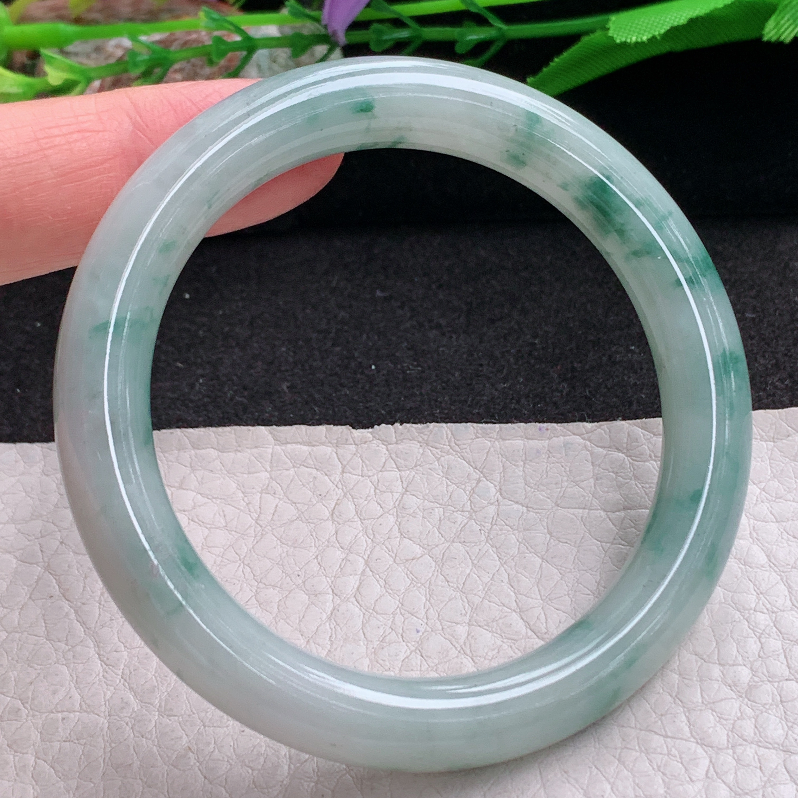 xx自然光54*9.2美人镯 缅甸翡翠a货手镯飘花女款圆条玉镯 子