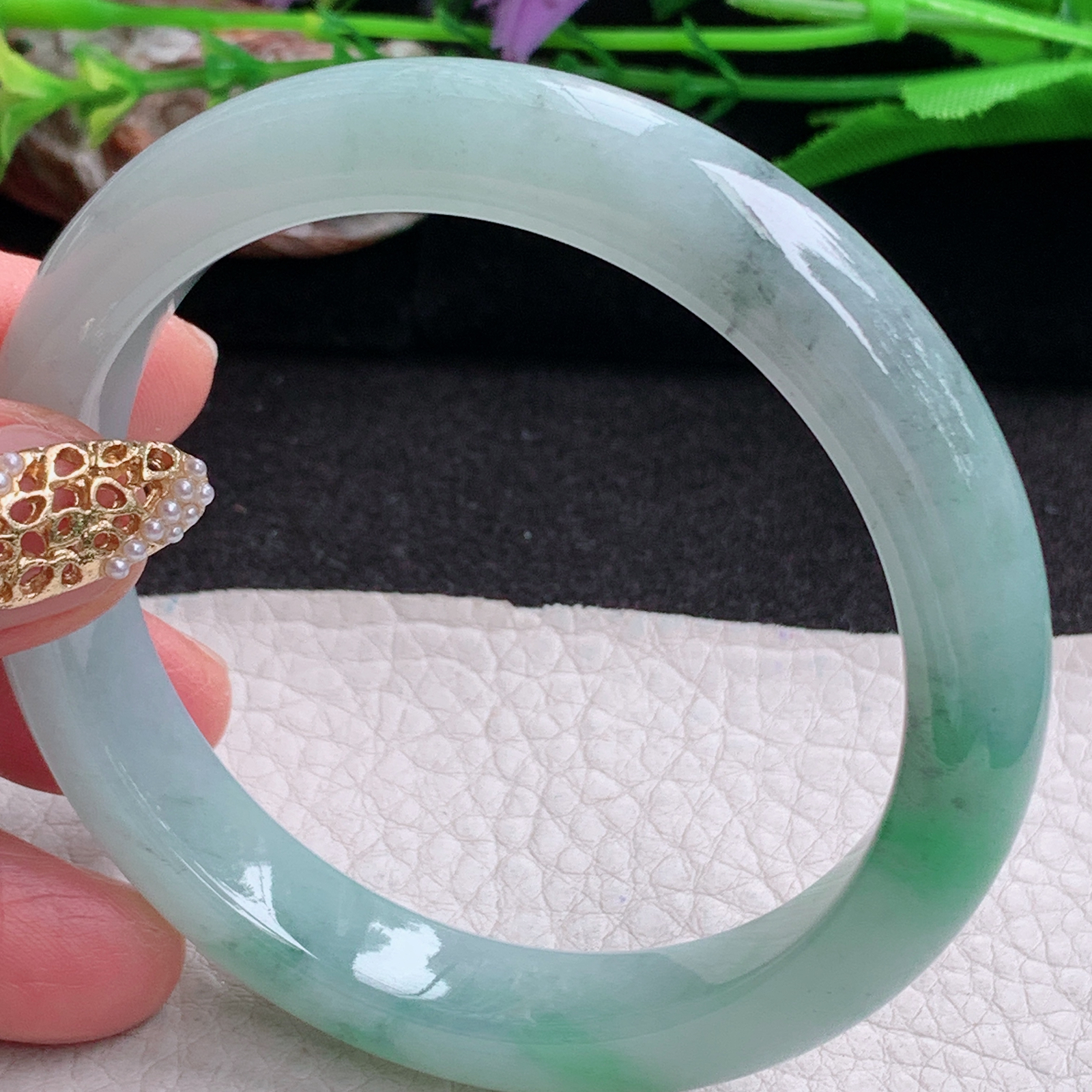 xx自然光56.5*11*8.6平安镯 缅甸翡翠a货手镯飘绿女款正圈玉镯 子