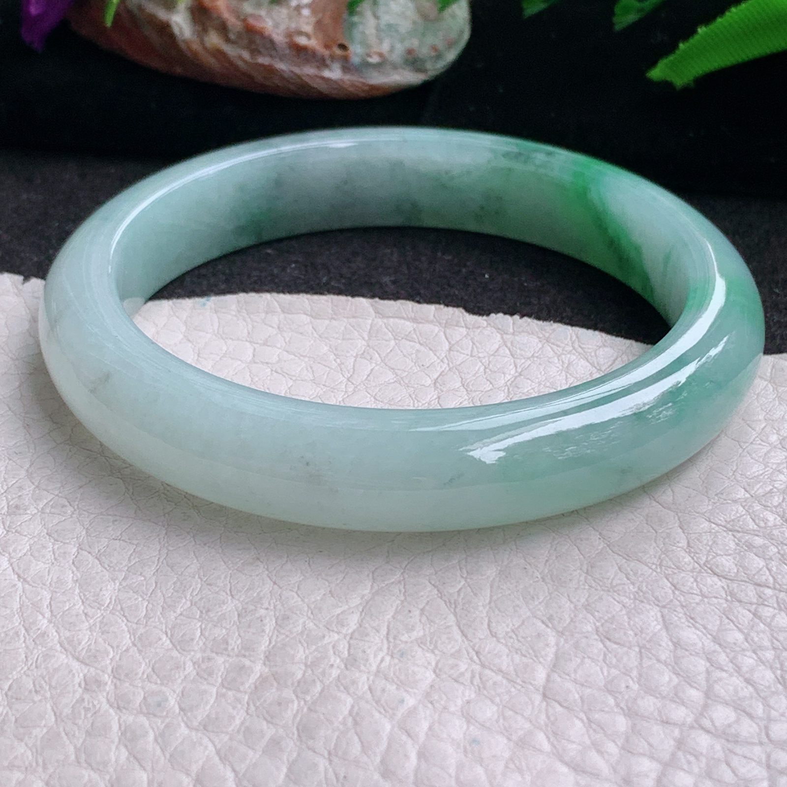 xx自然光56.5*11*8.6平安镯 缅甸翡翠a货手镯飘绿女款正圈玉镯子