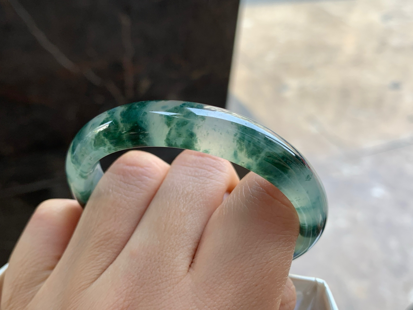 53.5-11.5-6.9

飘花贵妃手镯^_^飘花浓郁 正圈51可以带