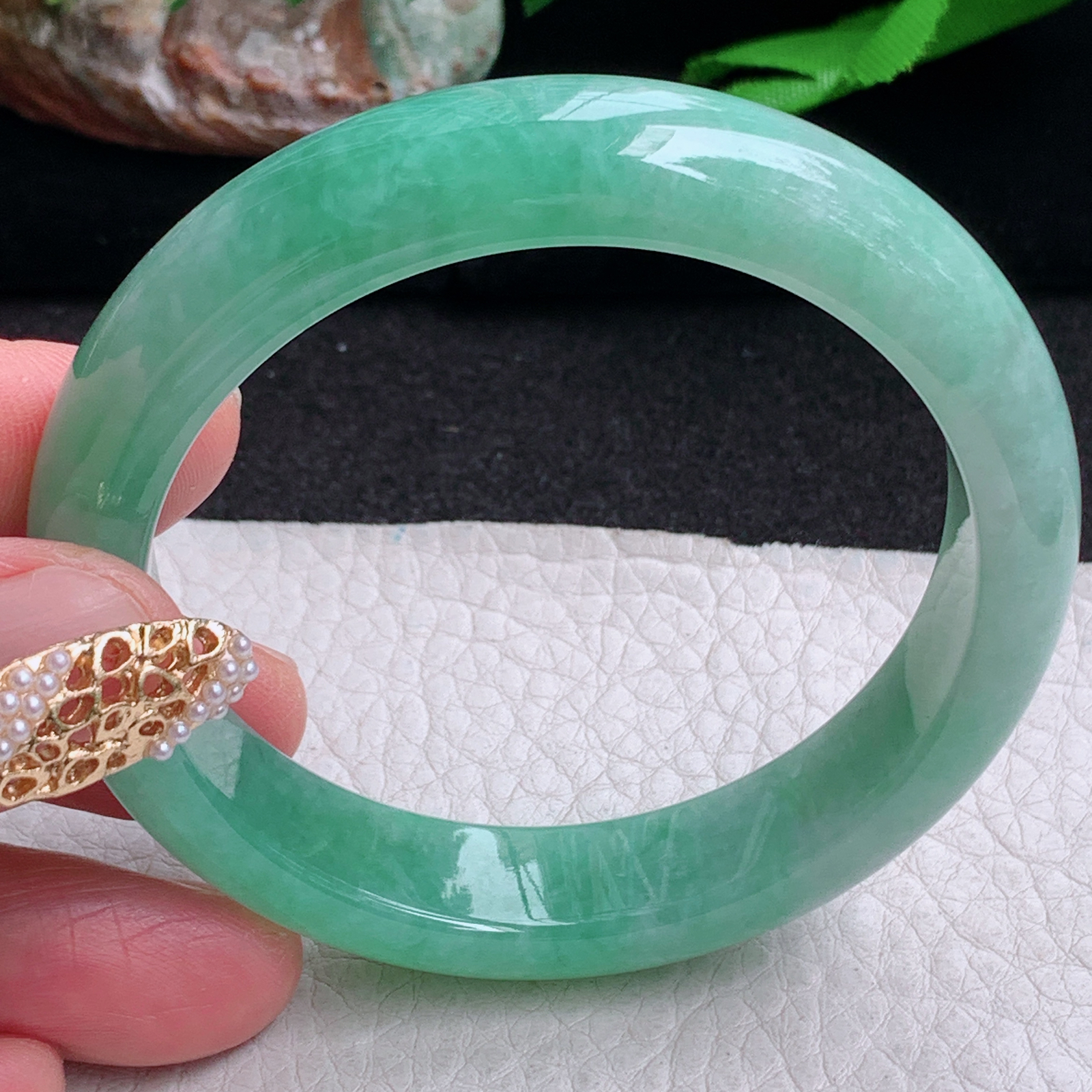 nr实拍53.8*12.3*7.6平安镯 缅甸翡翠a货手镯甜绿秀气正圈玉镯子