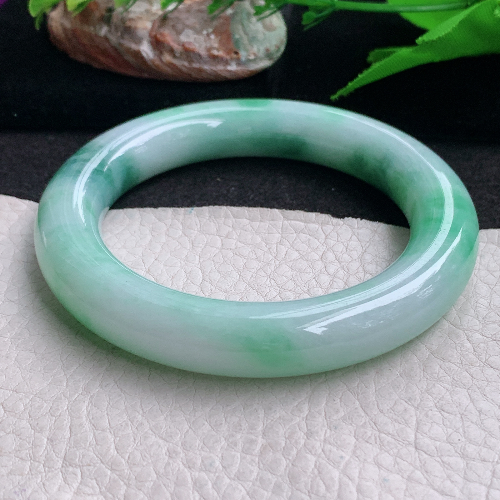 xc实拍57*12胖圆镯 缅甸翡翠a货手镯飘花女款圆条玉镯子