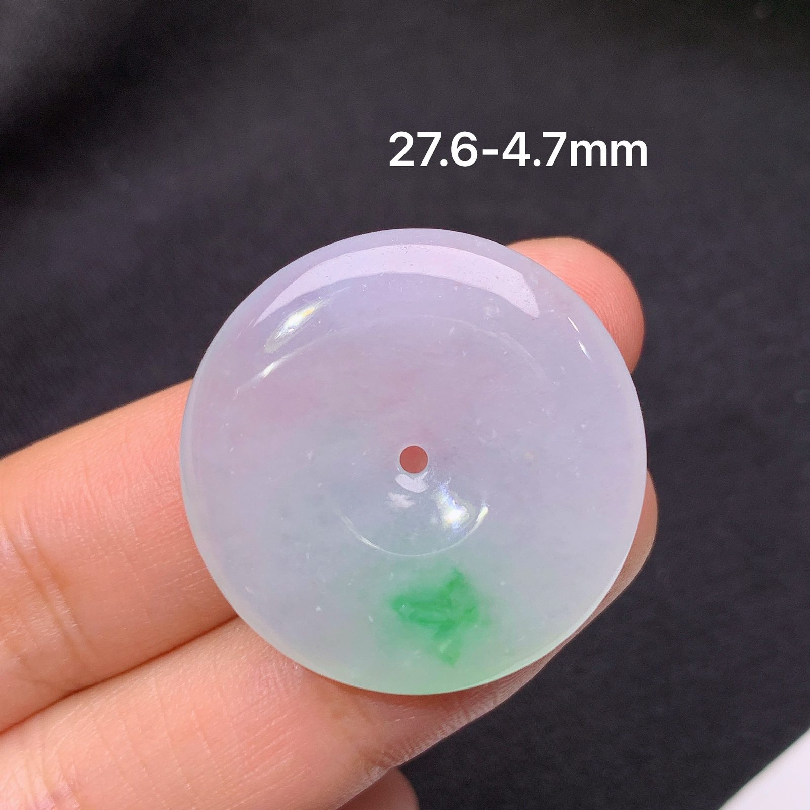 冰飘绿平安扣，冰冰润润，玉质细腻，种水足，Qi 尺寸27.6*4.7