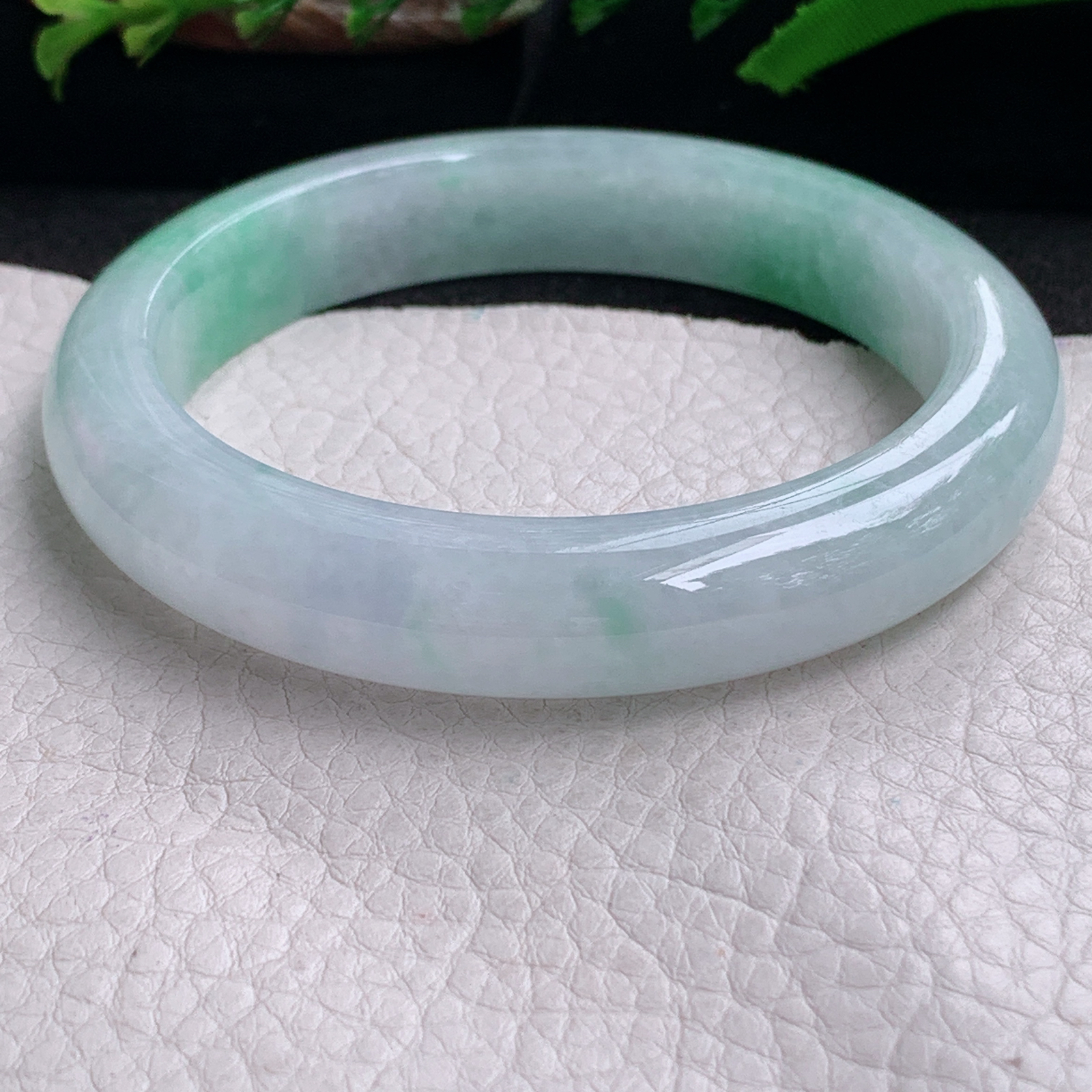 yh大圈口61.8*12.5*9.2平安镯 缅甸翡翠a货手镯冰飘绿正圈玉镯子