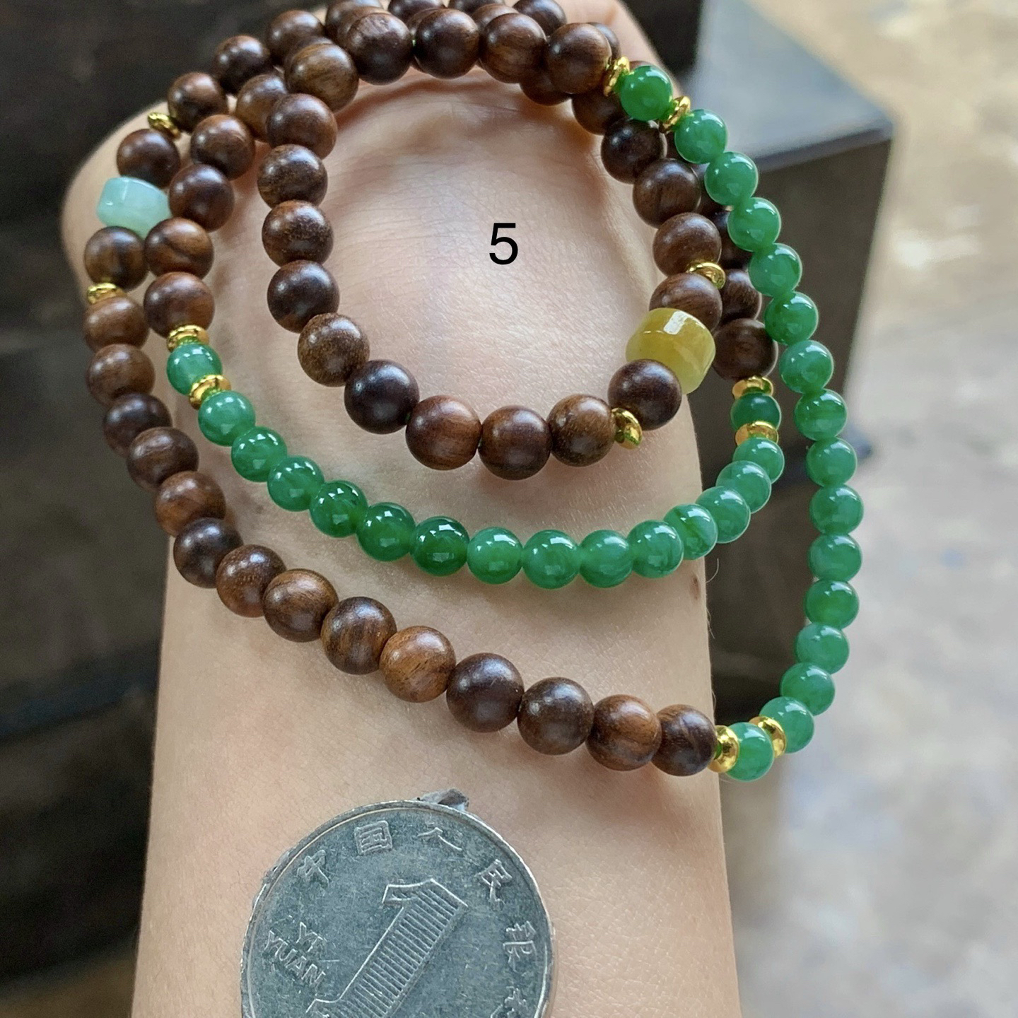 辣绿色手串^_^鲜艳