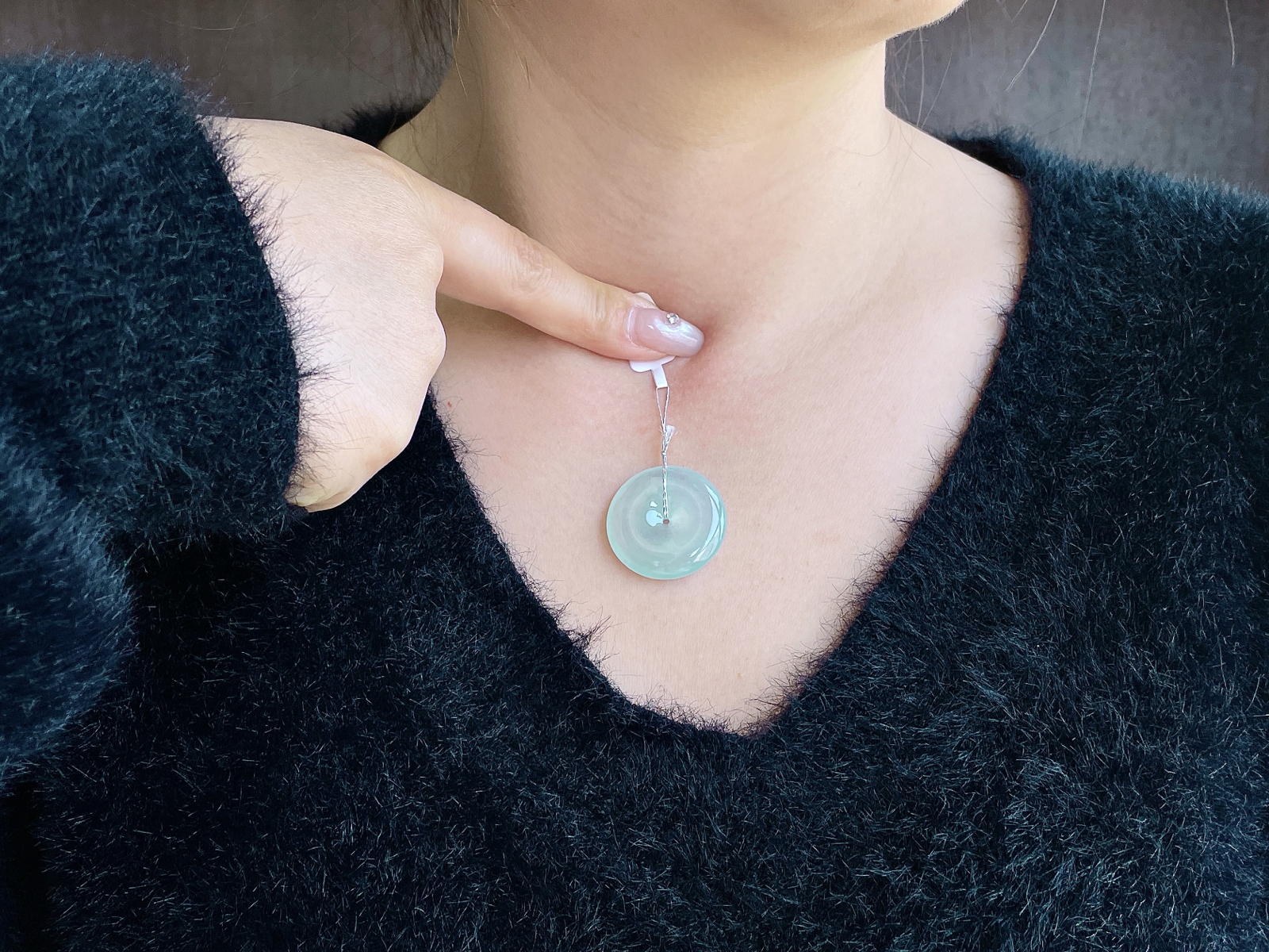 【裸石】冰晴水平安扣吊坠
【说明】缅料 性价比高  
【尺寸】28-5.7..