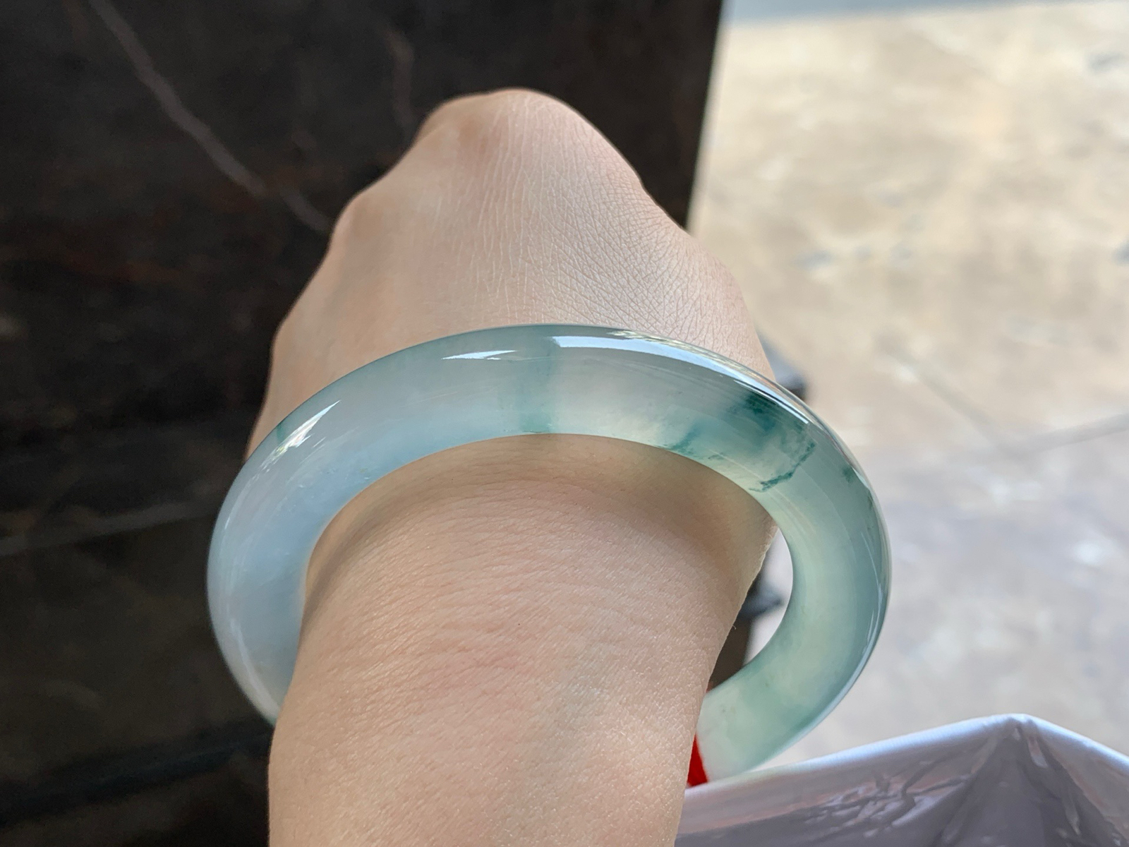 56.5-11

冰蓝花圆条手镯^_^种水透亮