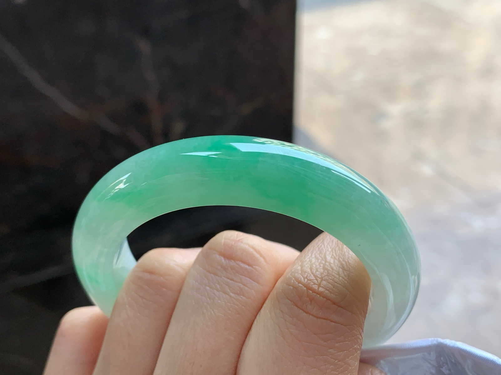 51.5-12-9.3

绿色手镯^_^色阳清新