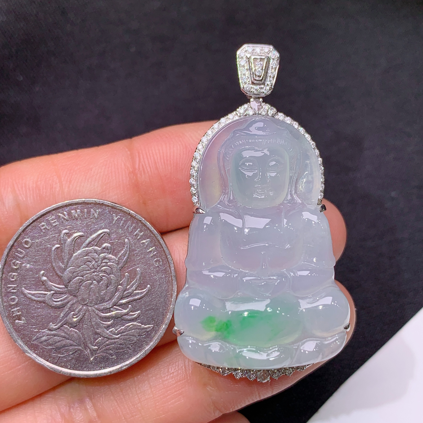 冰飘绿观音吊坠，18k金镶嵌，冰润细腻，品相好，种水足，Fj 尺寸46*23.6*8.6