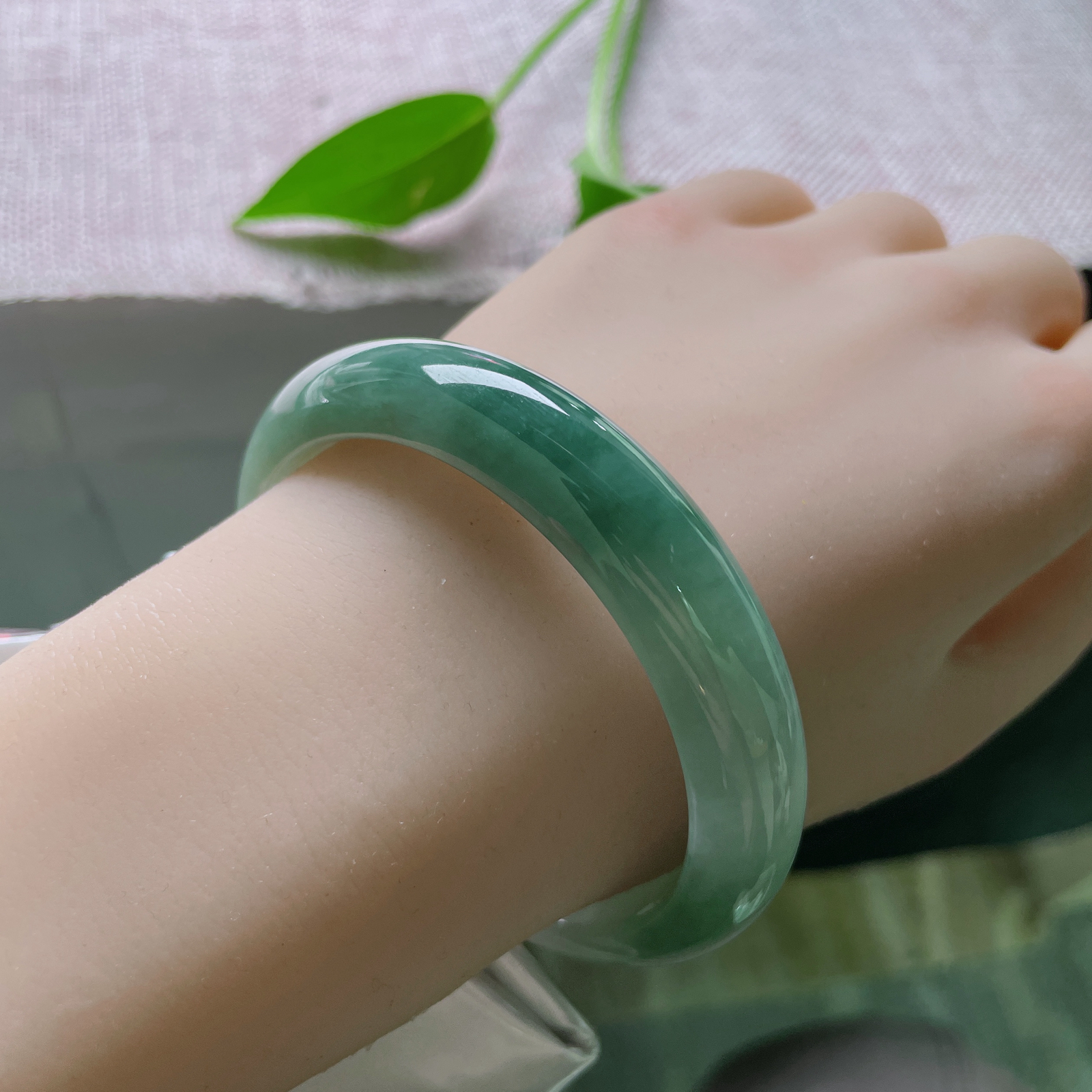 57.8/12.3/7.6，半山半水正圈，油青，种老，油性好，上手古典优雅，皮纹，ss49848a..