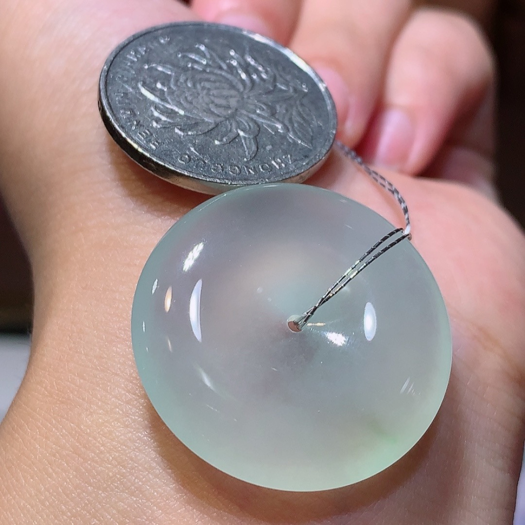 ️️高冰飘花平安扣挂件  形态讨喜 色艳 佩戴灵气十足..