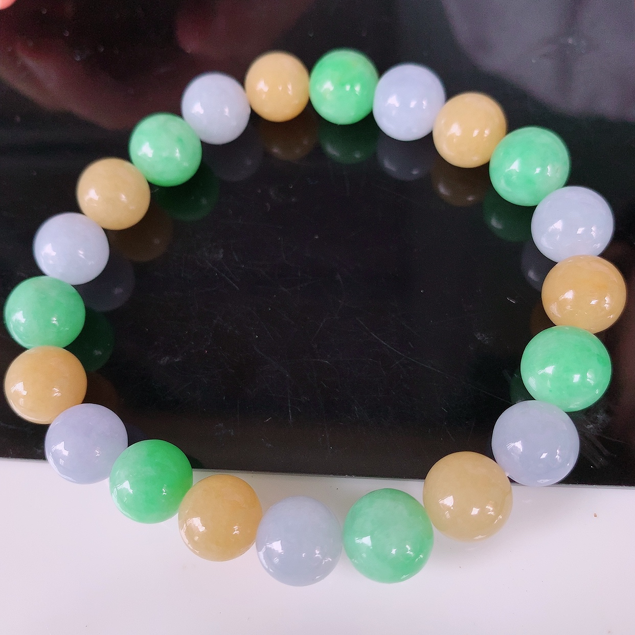 自然光实拍，特色冰润多宝翡翠手链，多彩翡翠手串，颜色丰富，料子细腻，高档大气，自戴送礼佳品！#001.1取一尺寸9.5