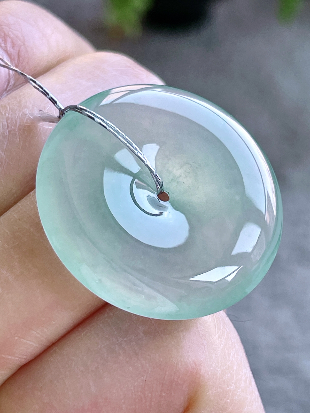 【裸石】冰晴水平安扣吊坠
【说明】缅料 性价比高  
【尺寸】28-5.7..